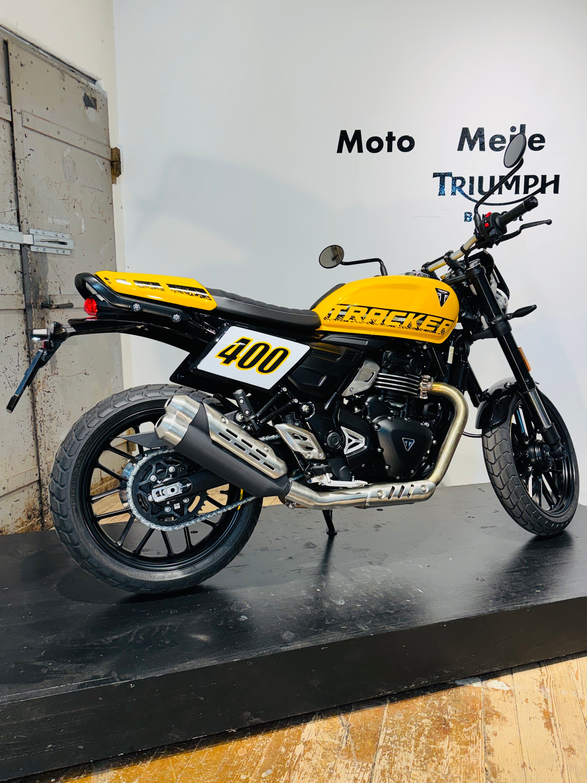 TRIUMPH Tracker 400-image-3