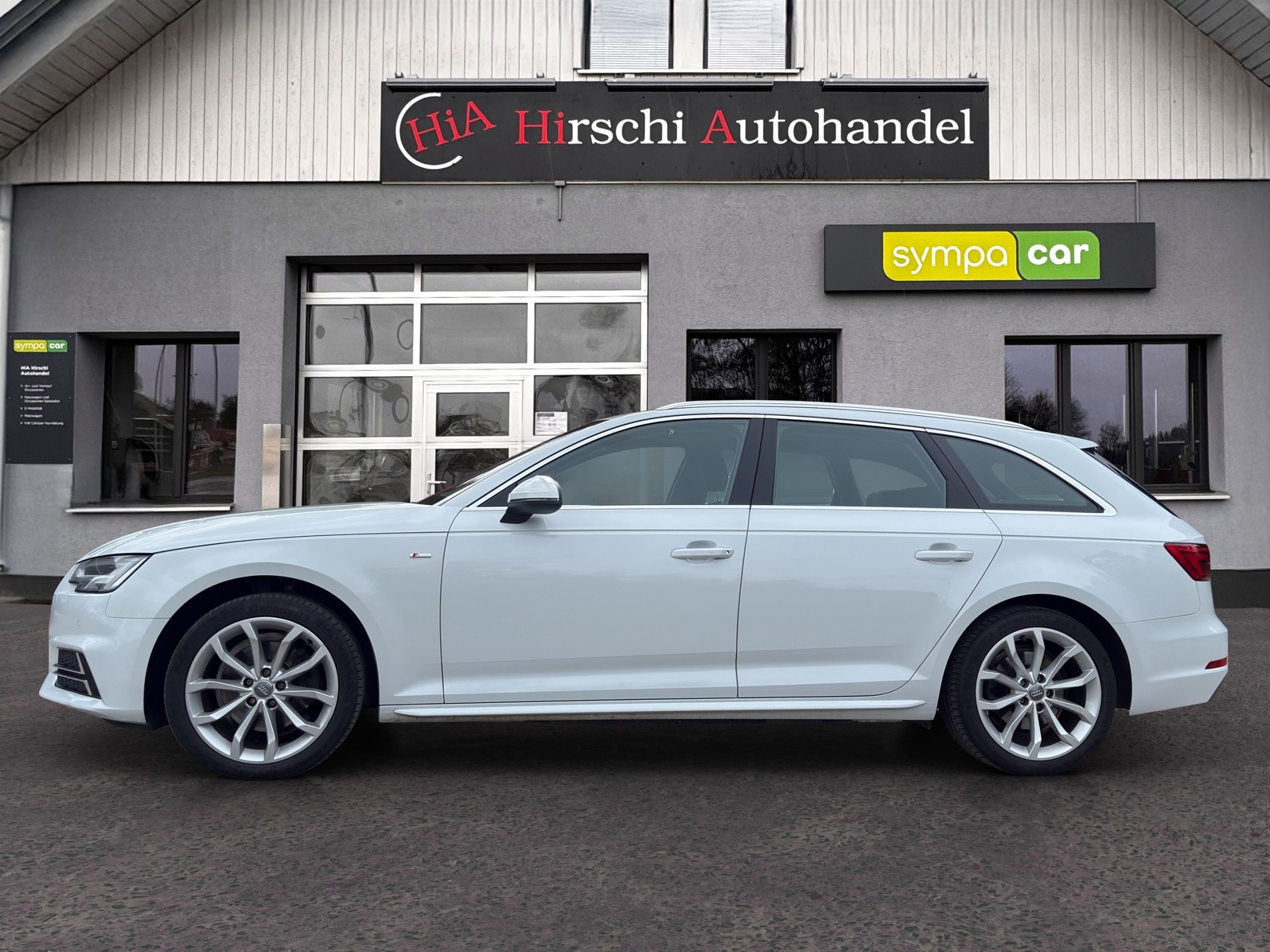 AUDI A4 Avant 2.0 TFSI Sport S-tronic S-Line-image-4