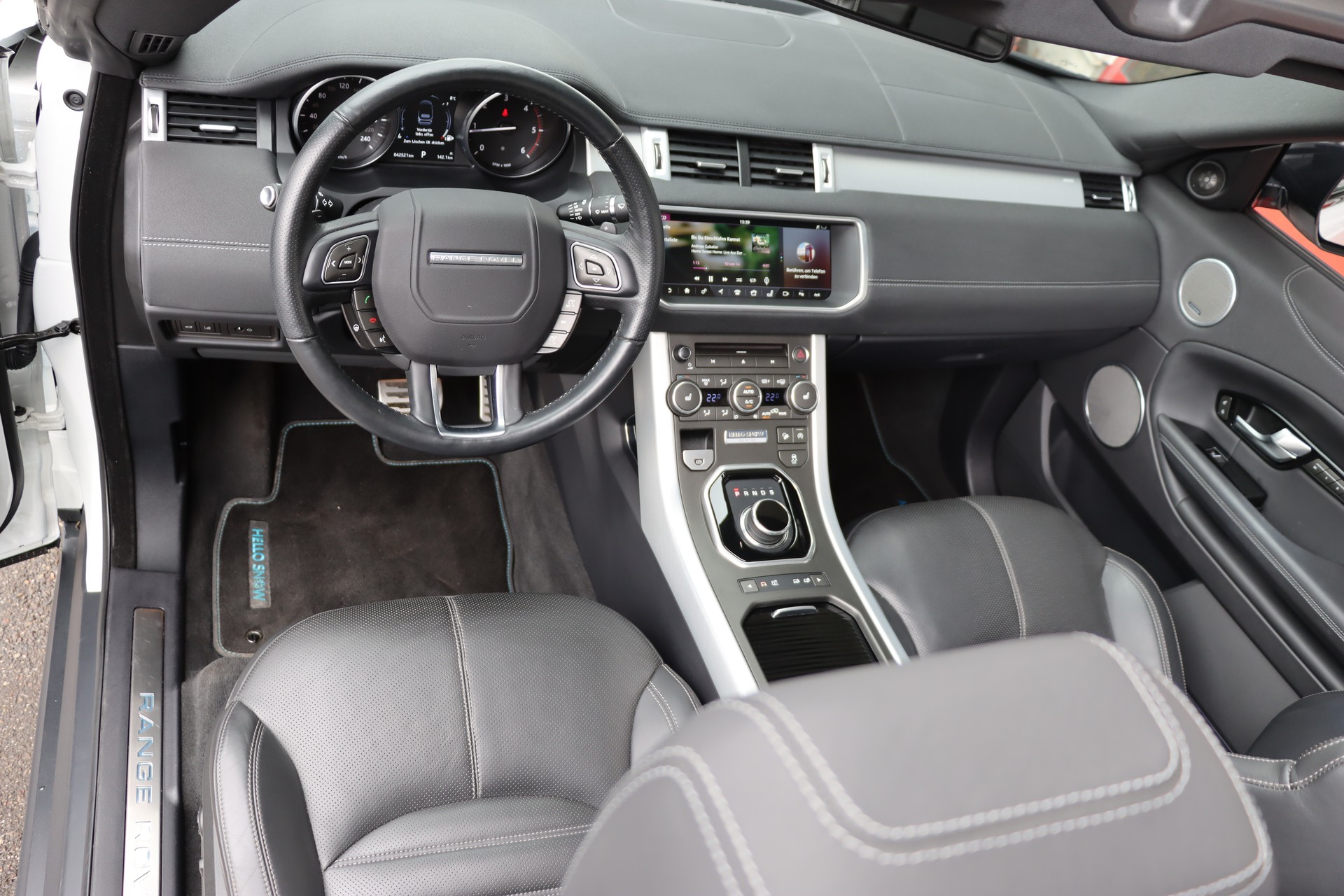 LAND ROVER Range Rover Evoque Convert. 2.0 TD4 SE Dynamic AT9-image-11