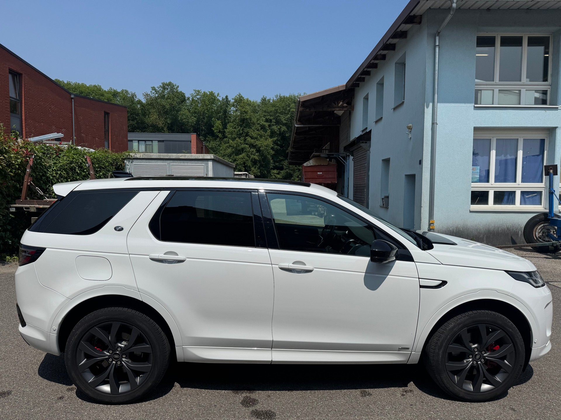 LAND ROVER Discovery Sport R Dyn P250 2.0 Si4 MHEV Base AT9-image-3