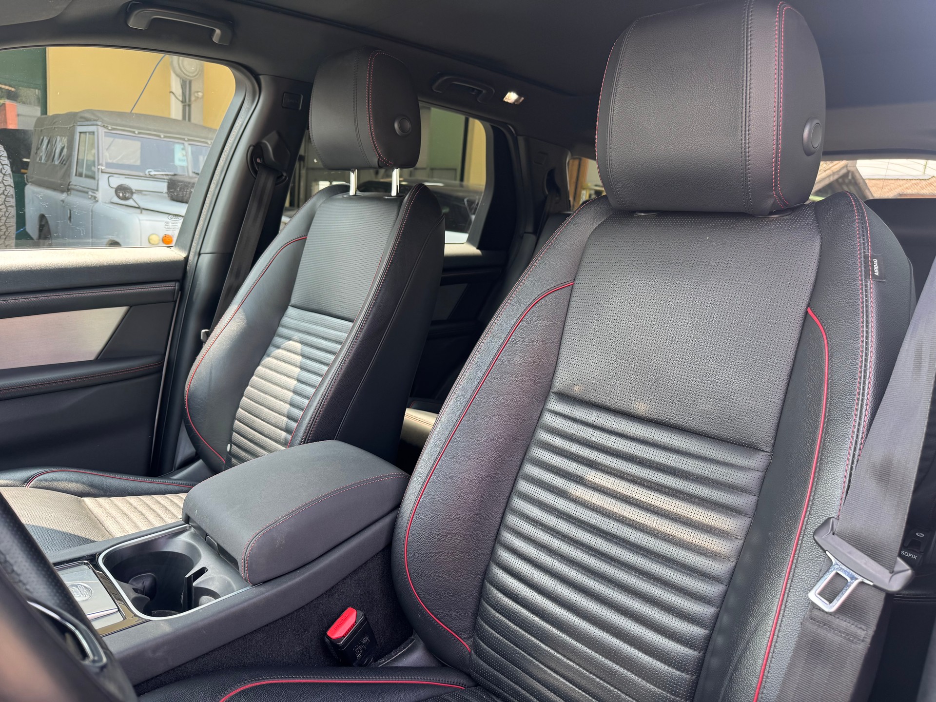 LAND ROVER Discovery Sport R Dyn P250 2.0 Si4 MHEV Base AT9-image-10