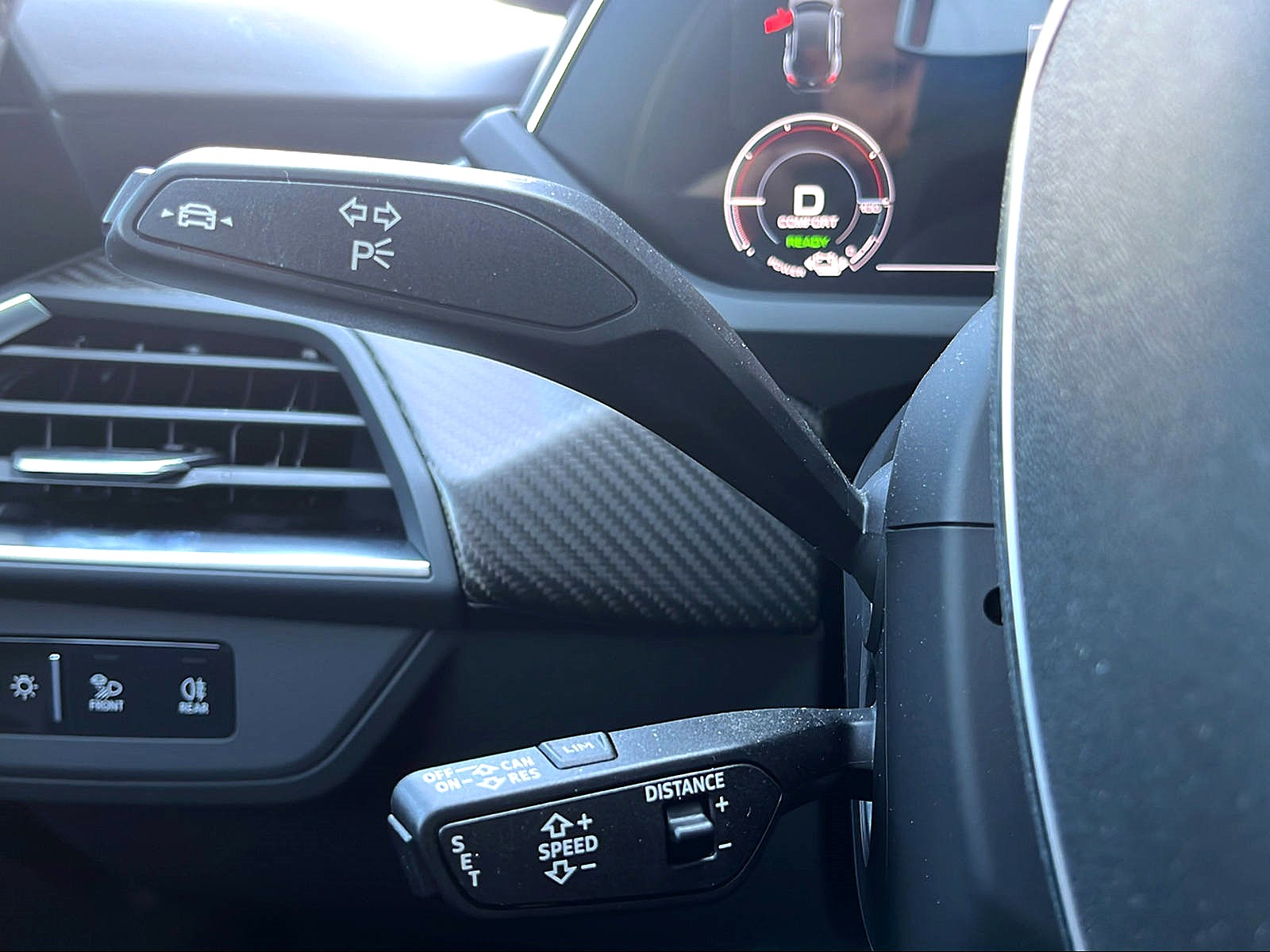 AUDI e-tron GT quattro Mythosschwarz Metallic-image-16