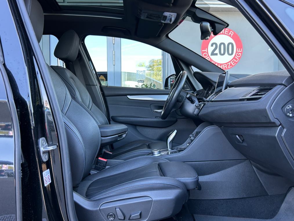BMW 220d xDrive Active Tourer Steptronic M Sport-image-9