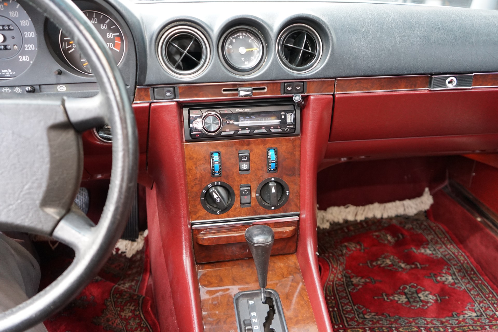 MERCEDES-BENZ 300 SL Automatic-image-25
