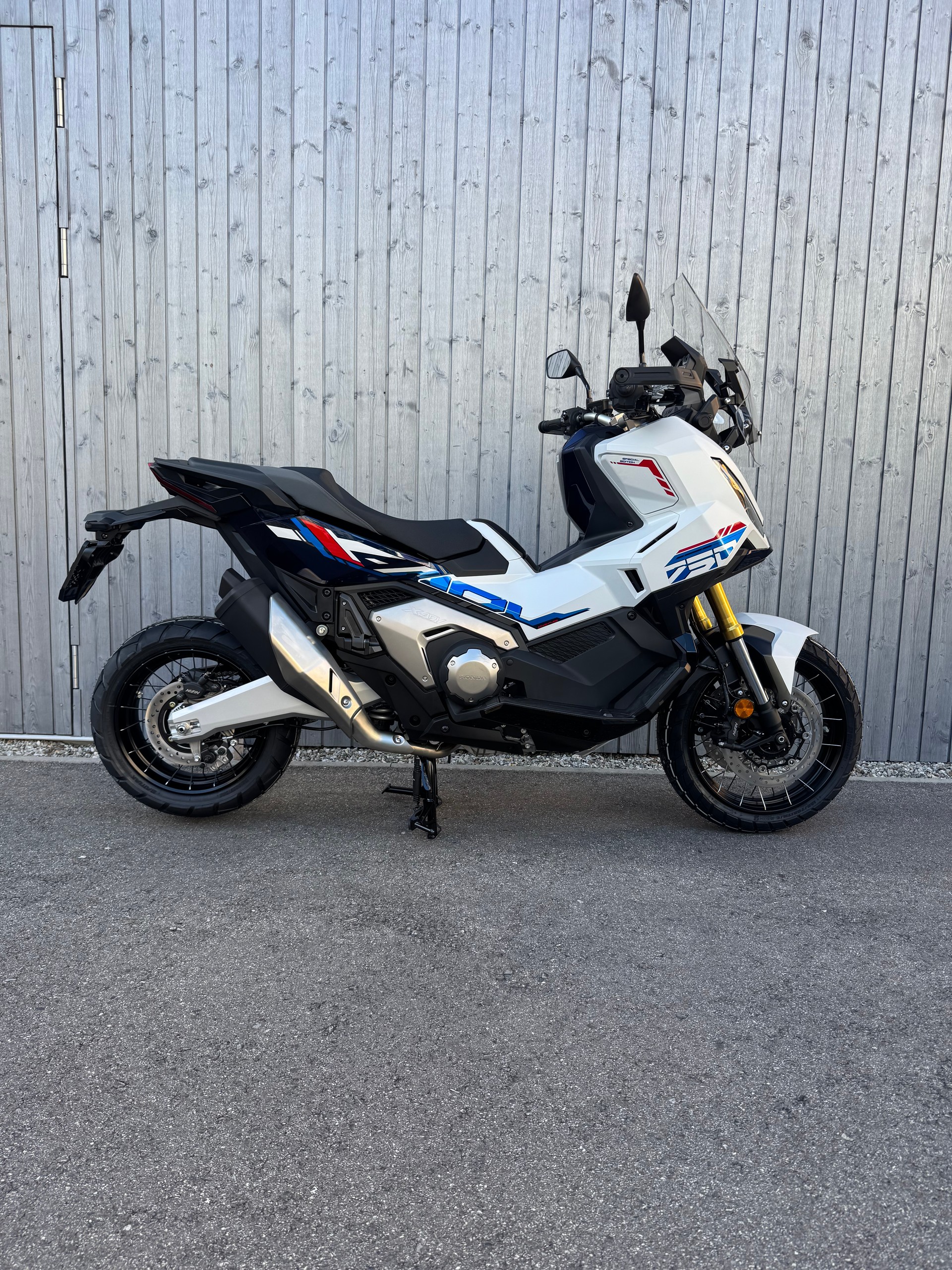 HONDA X-ADV 750