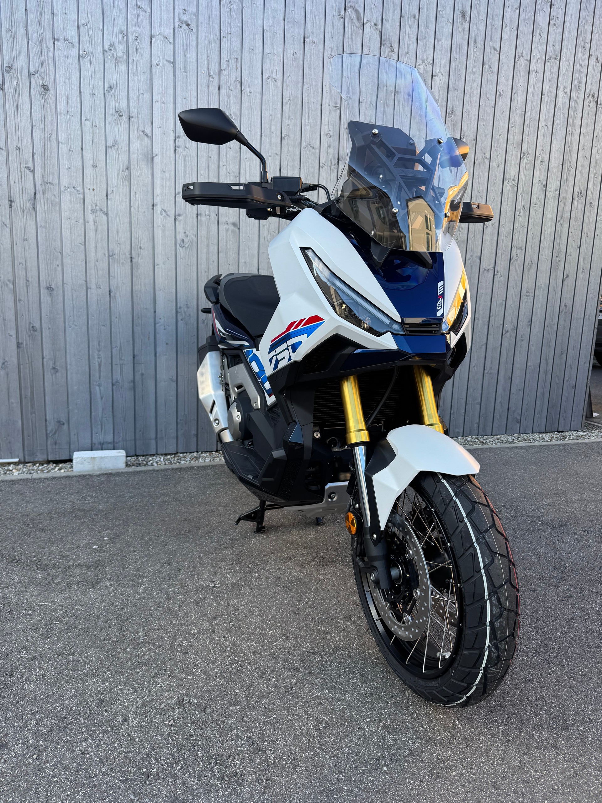 HONDA X-ADV 750-image-3