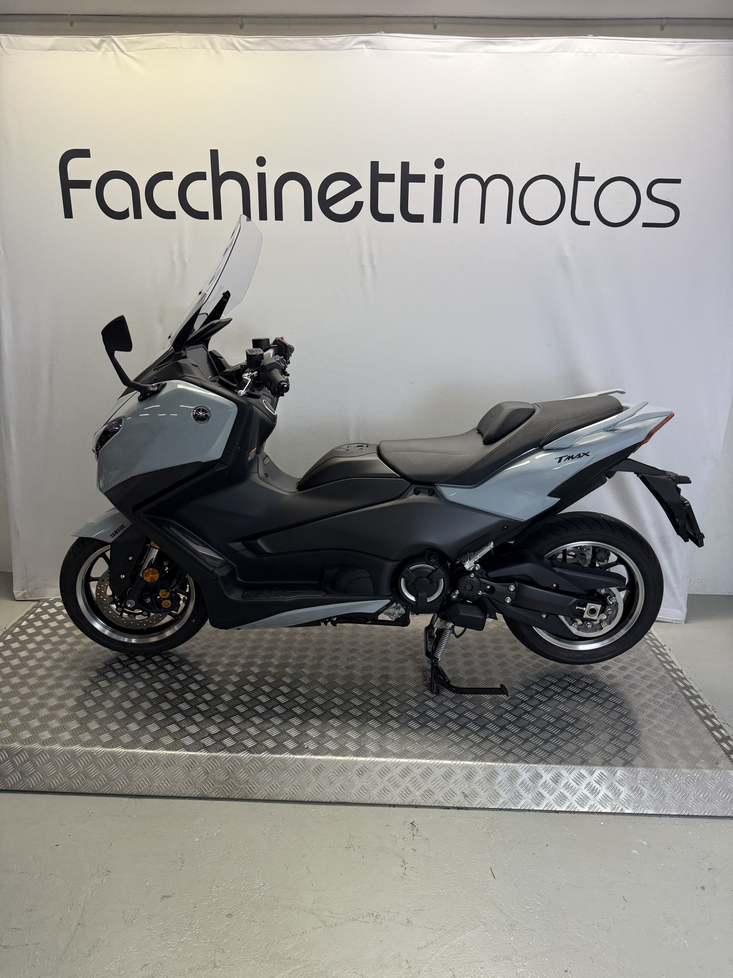 YAMAHA TMax 560 Tech Max-image-1