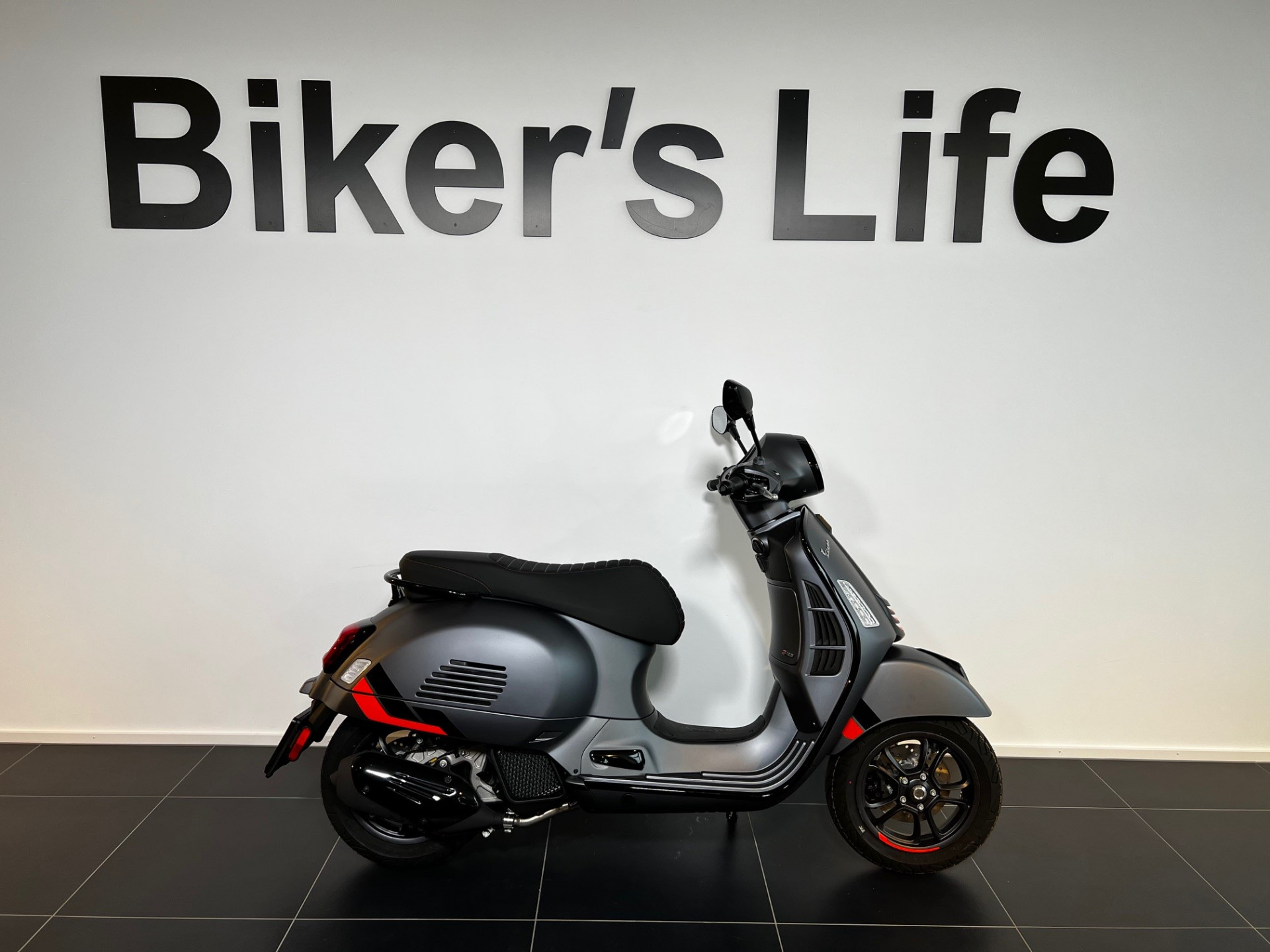 PIAGGIO Vespa GTS 125 Super Sport