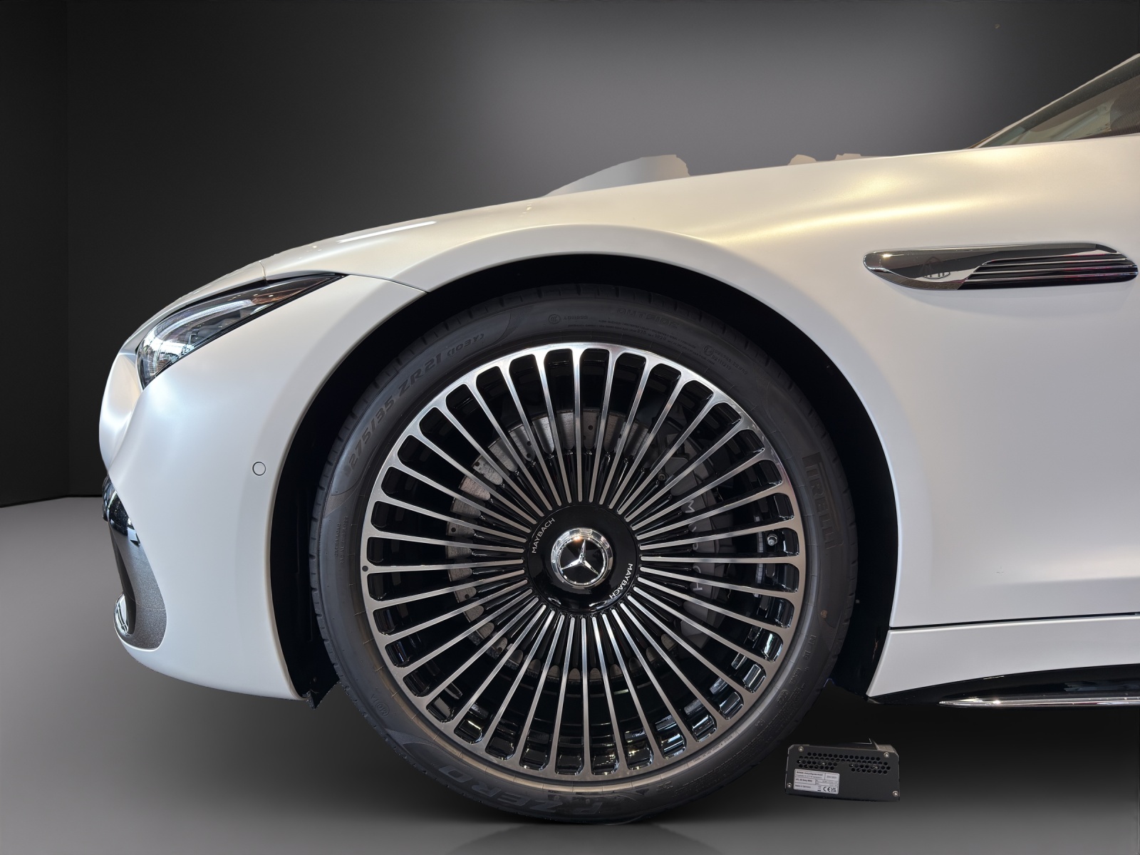 MERCEDES-BENZ SL 680 Maybach Monogramm Series-image-8
