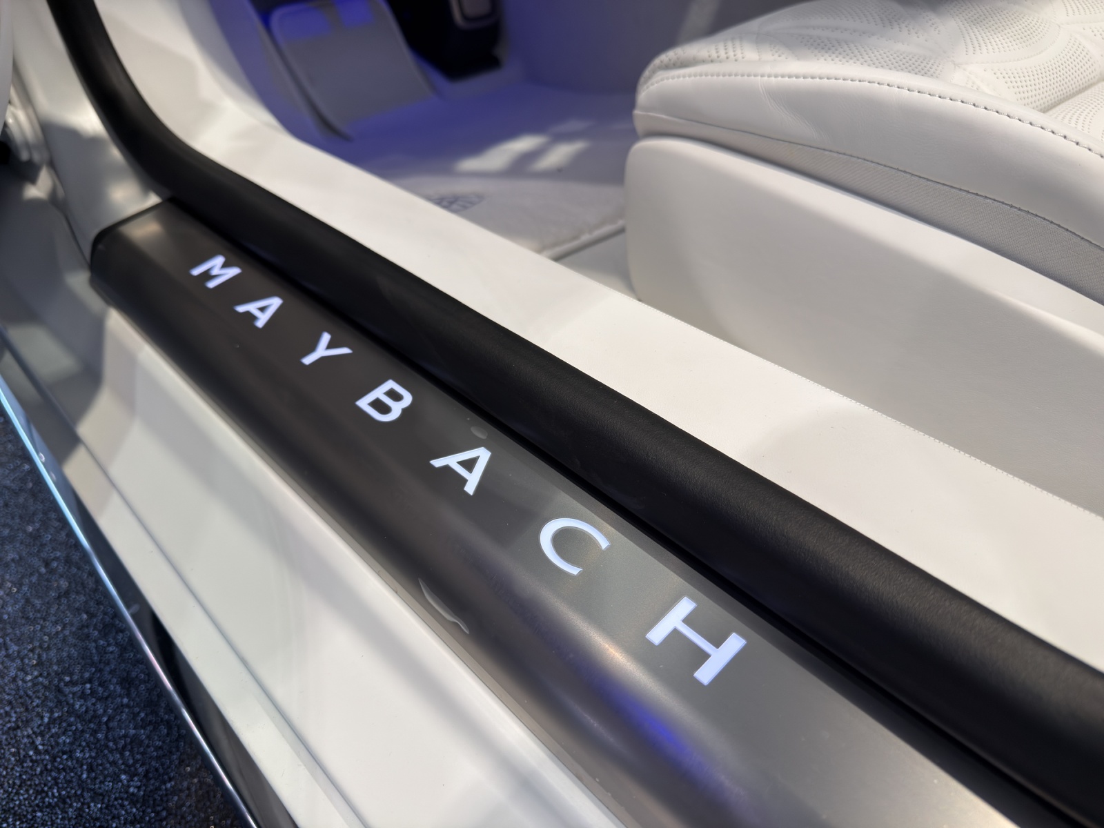 MERCEDES-BENZ SL 680 Maybach Monogramm Series-image-15