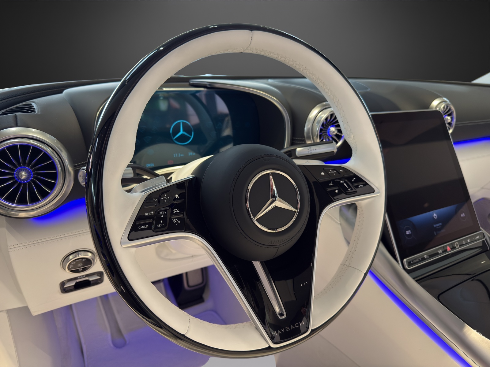 MERCEDES-BENZ SL 680 Maybach Monogramm Series-image-11