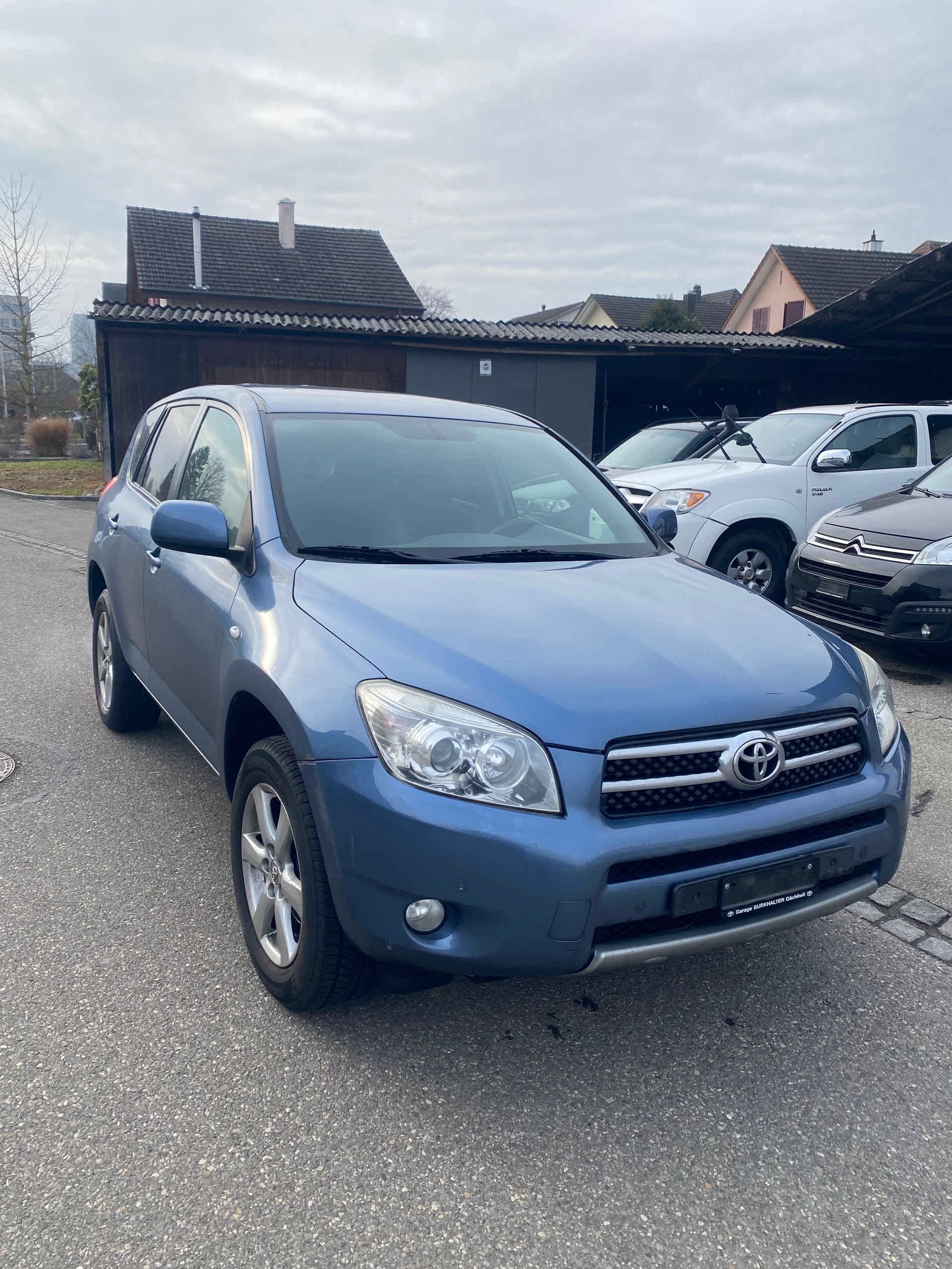 TOYOTA RAV-4 2.0 16V Linea Luna-image-1