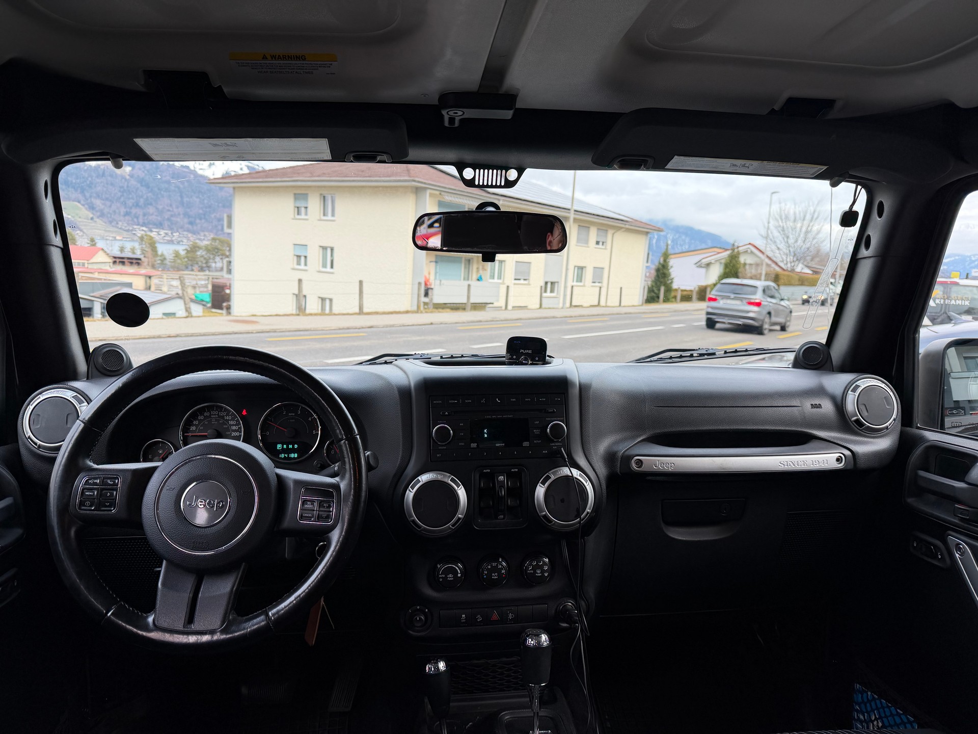 JEEP Wrangler 2.8CRD Unlimited Sahara Automatic-image-8