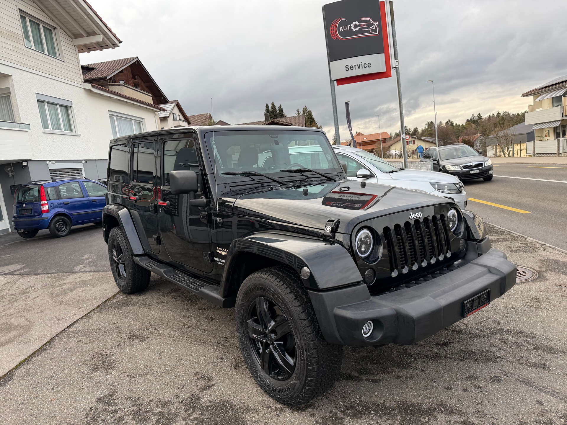 JEEP Wrangler 2.8CRD Unlimited Sahara Automatic-image-5