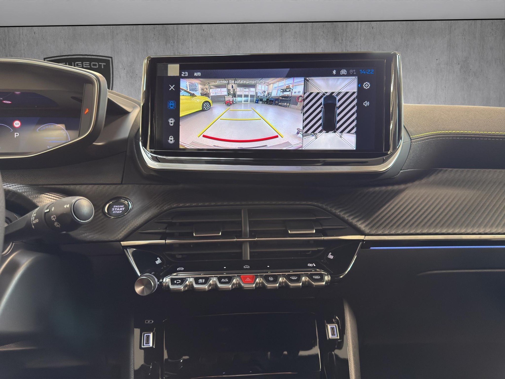 PEUGEOT 2008 1.2 Hybrid 145 GT-image-14