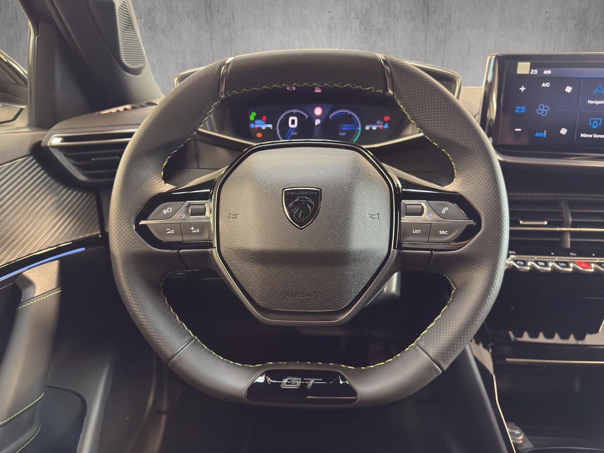 PEUGEOT 2008 1.2 Hybrid 145 GT-image-10