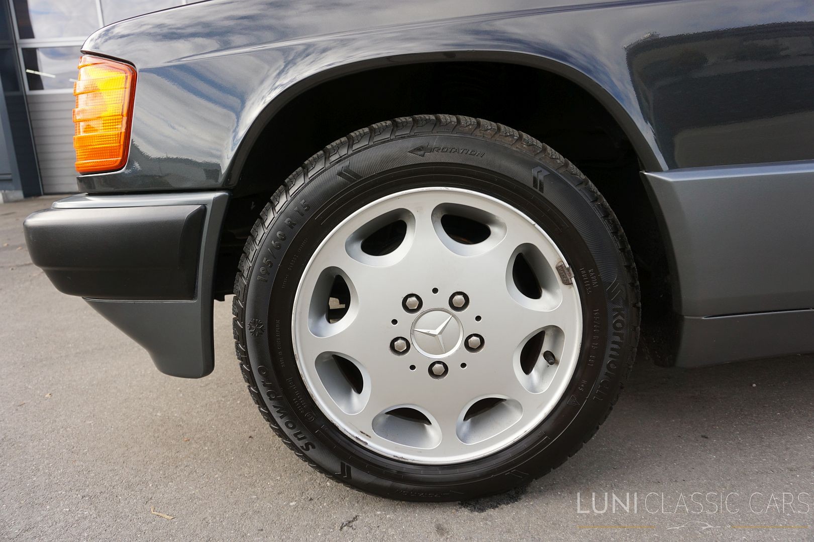 MERCEDES-BENZ 190 E 2.3-image-4