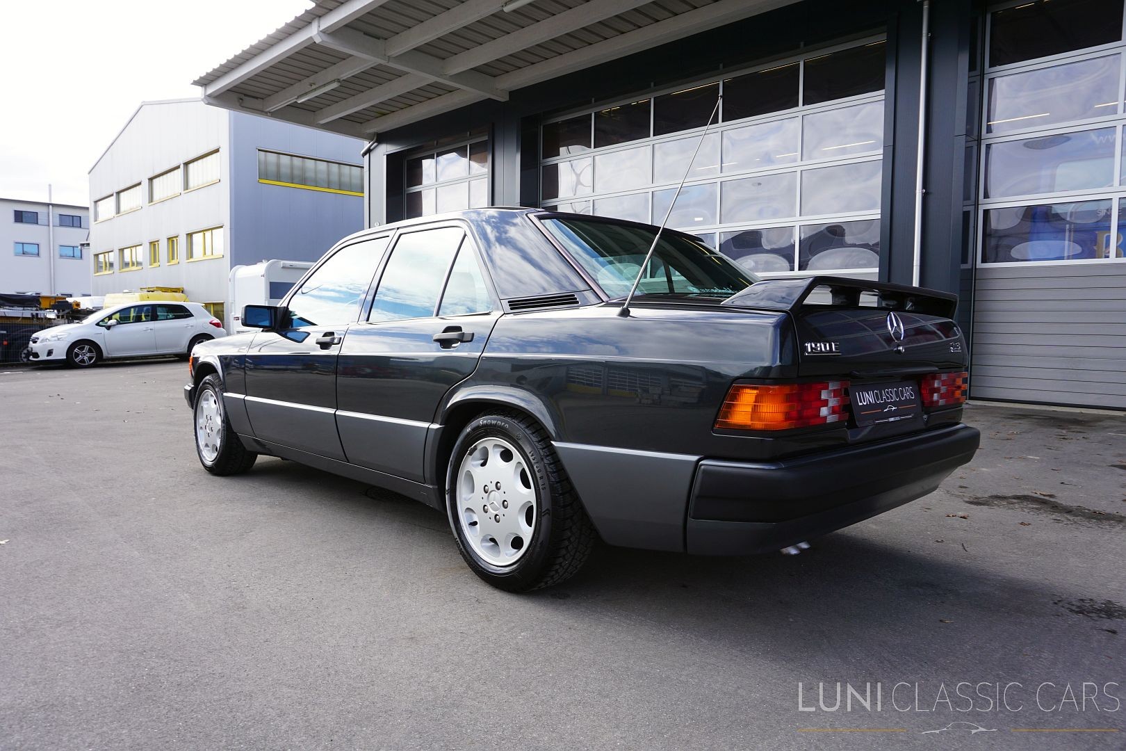 MERCEDES-BENZ 190 E 2.3-image-2