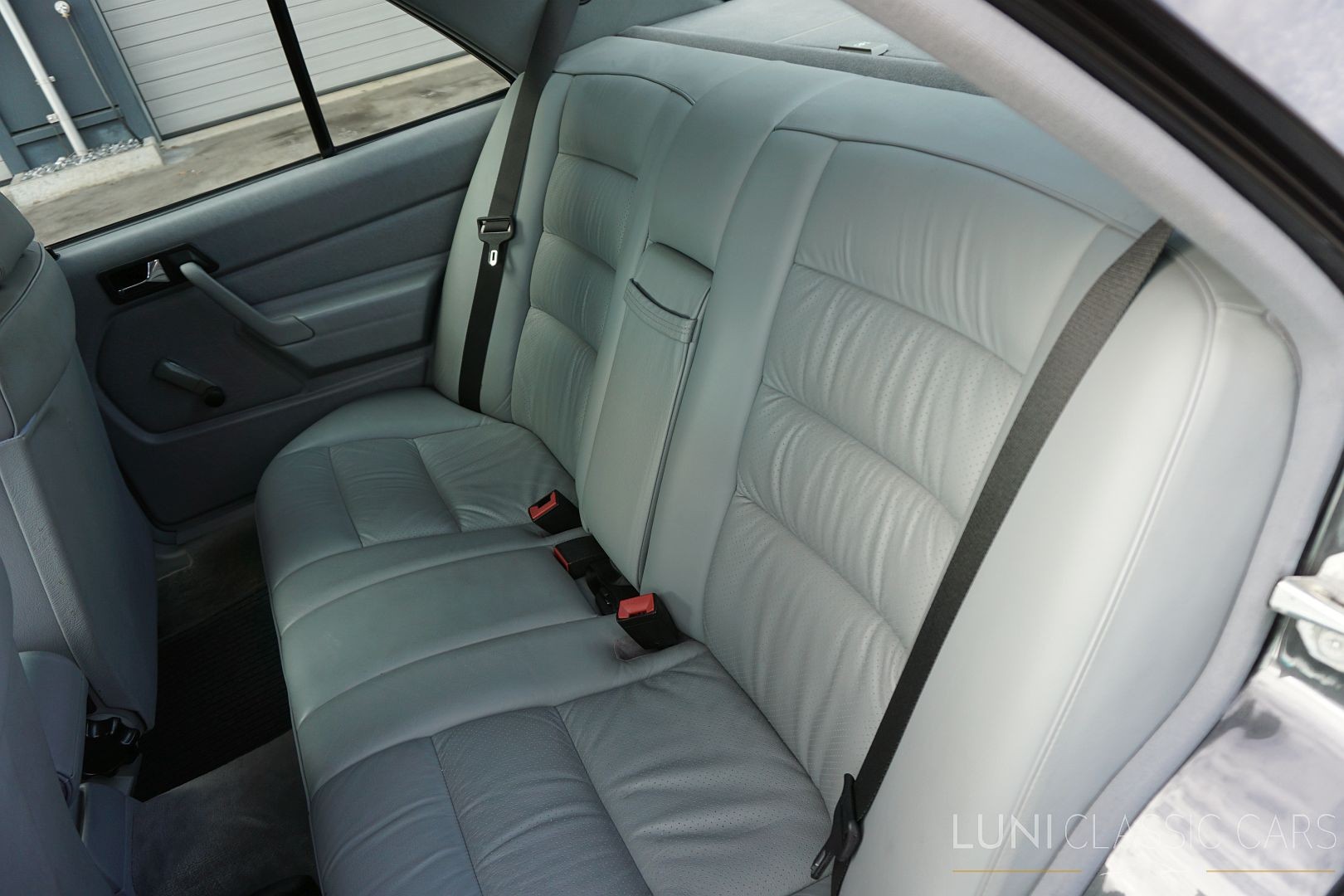 MERCEDES-BENZ 190 E 2.3-image-12