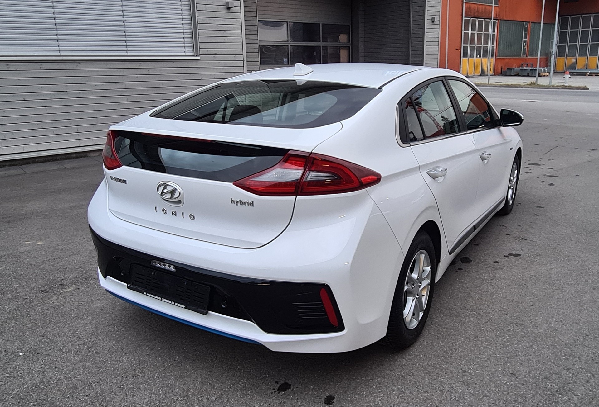 HYUNDAI Ioniq 1.6 GDi HEV Launch Plus DCT-image-4
