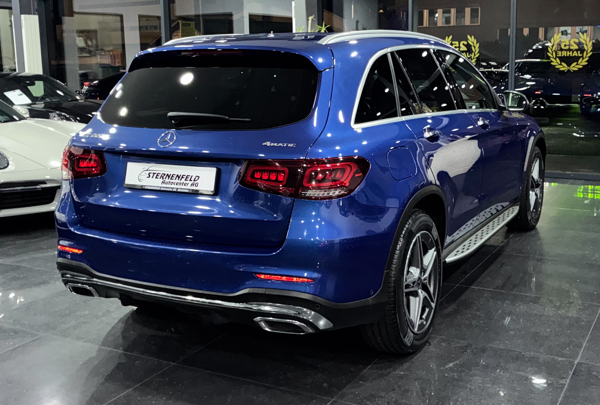 MERCEDES-BENZ GLC 220 d AMG Line 4Matic 9G-Tronic-image-4
