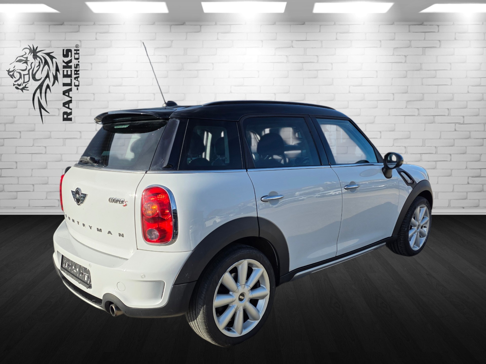 MINI Countryman Cooper S ALL4 Steptronic-showroom-element-2