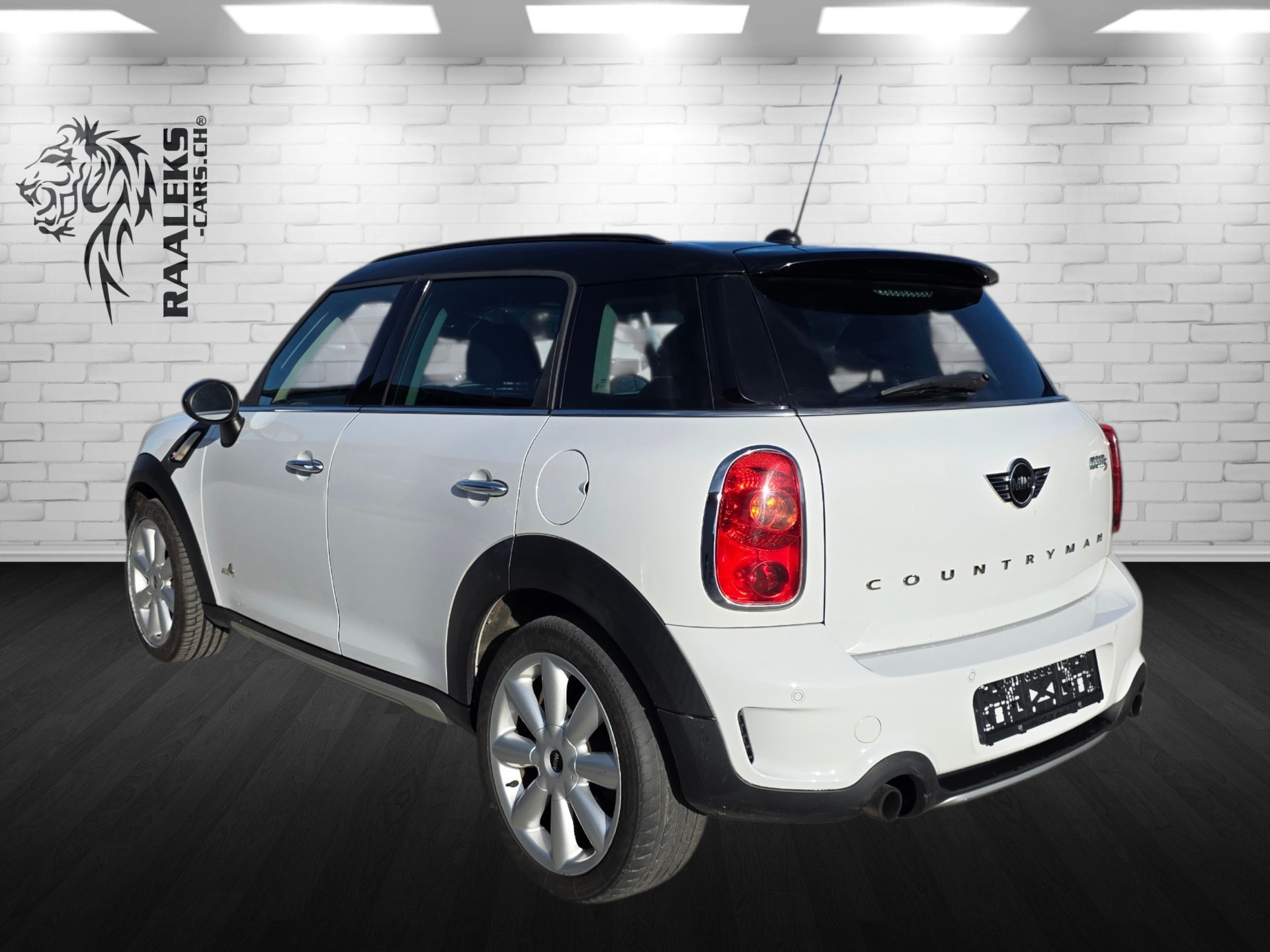 MINI Countryman Cooper S ALL4 Steptronic-showroom-element-3
