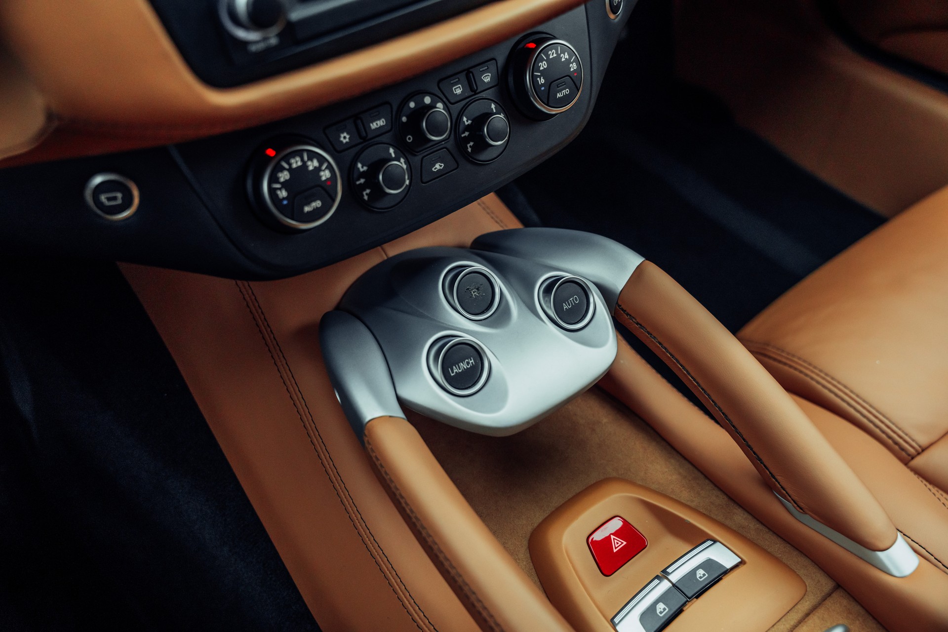 FERRARI FF-image-12