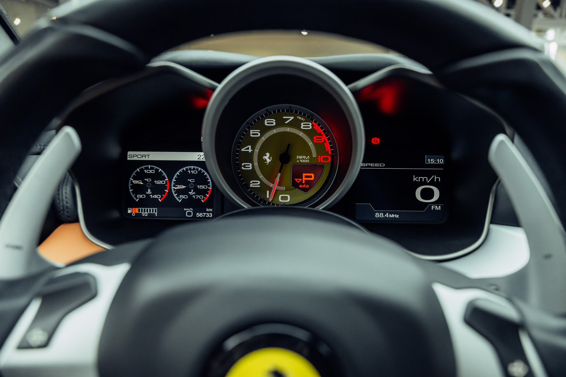 FERRARI FF-image-21