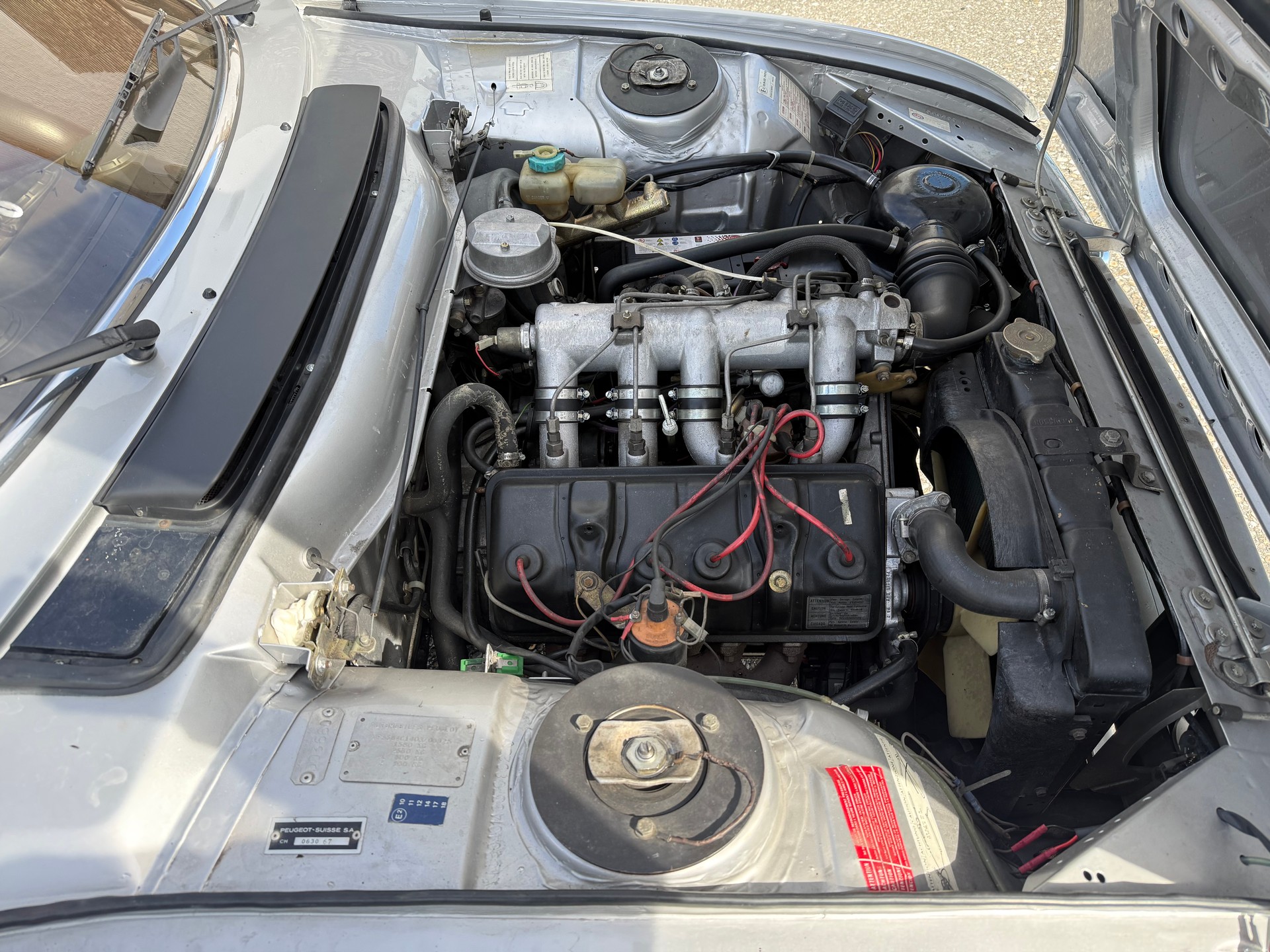 PEUGEOT 504-image-10