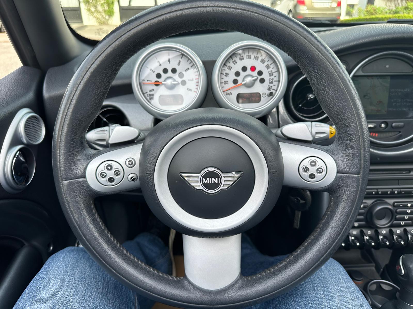 MINI Cooper S Cabriolet-image-7