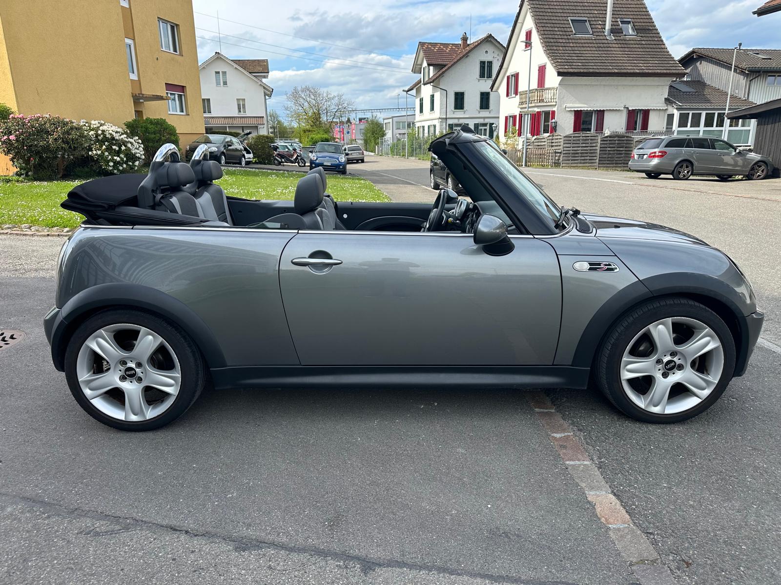 MINI Cooper S Cabriolet-image-4