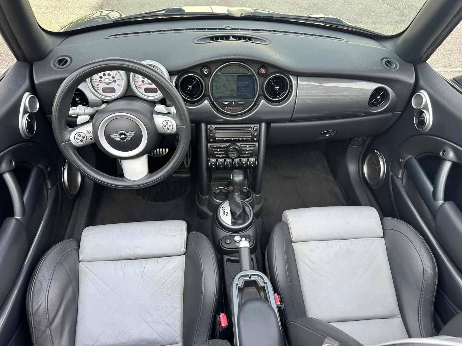 MINI Cooper S Cabriolet-image-6
