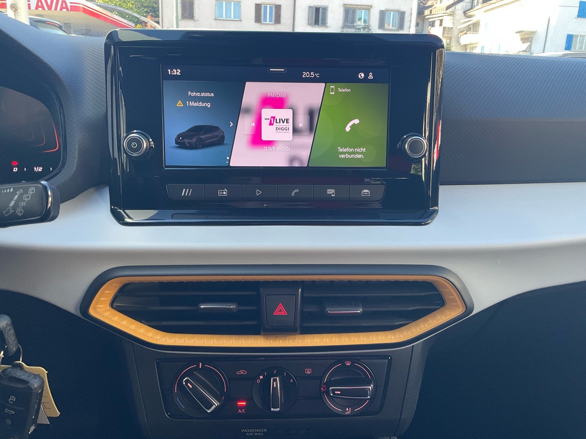 SEAT Ibiza 1.0 TSI DSG STYLE *** SPURHALTEASSISTENT & TEMPOMAT ***-image-19