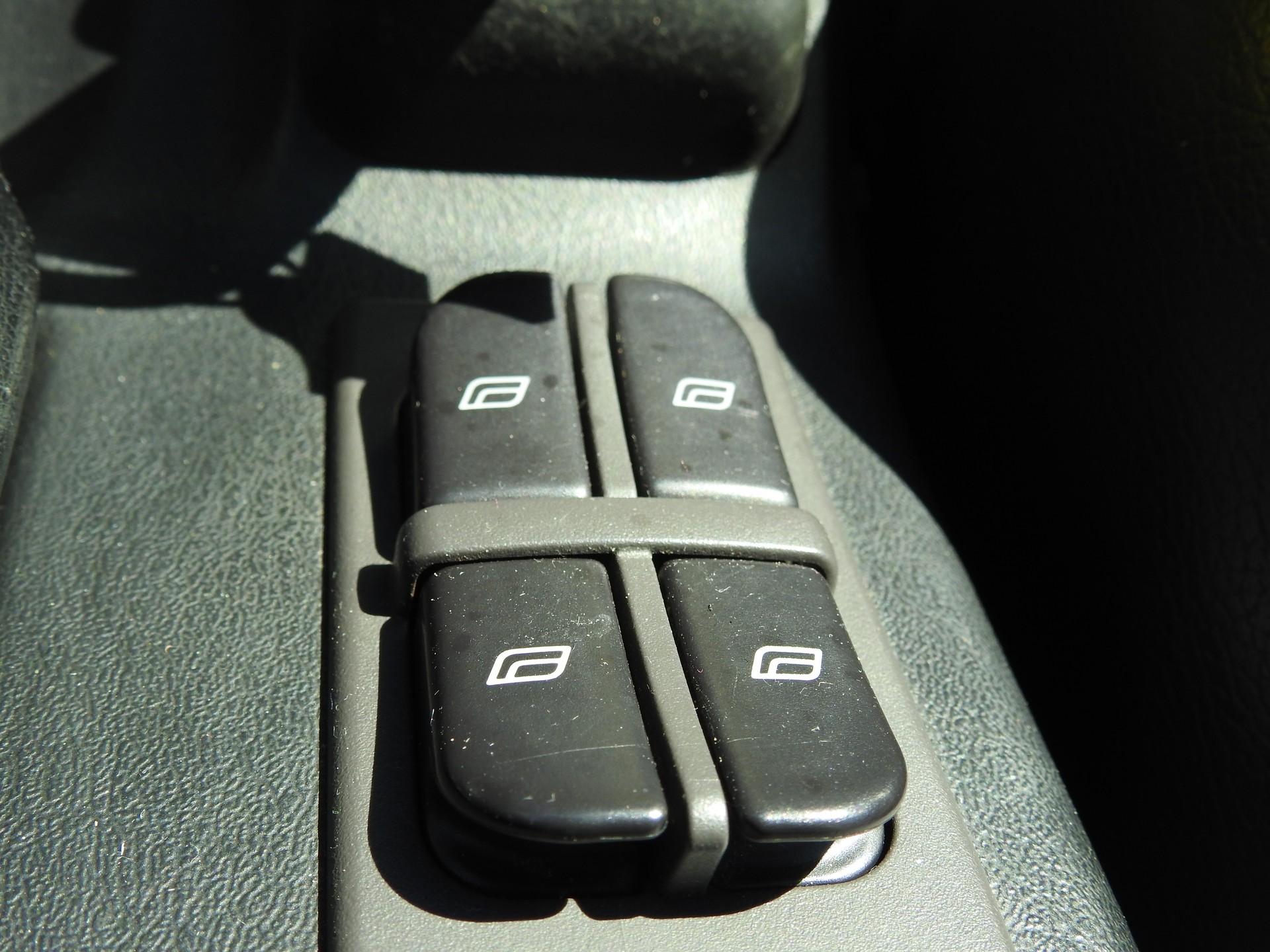 SAAB 9-5 1.9 TiD Anniversary-image-27