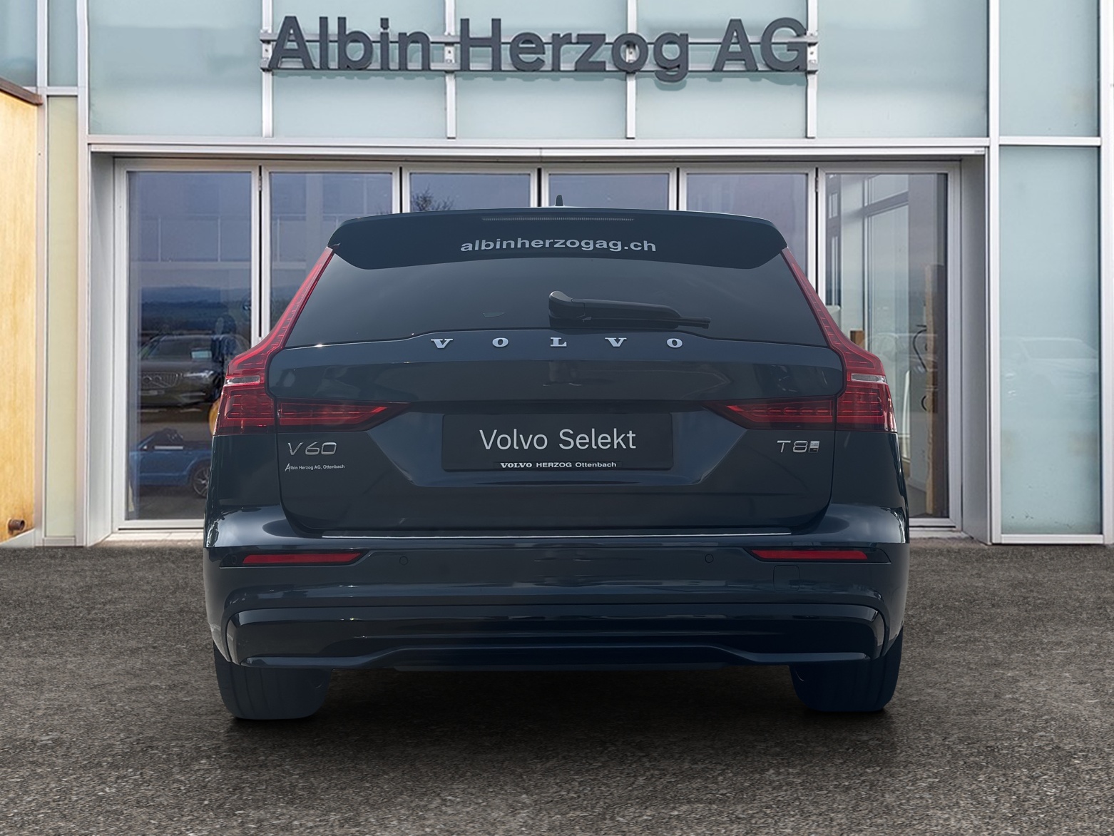 VOLVO V60 2.0 T8 TE Ultimate Dark eAWD-image-5