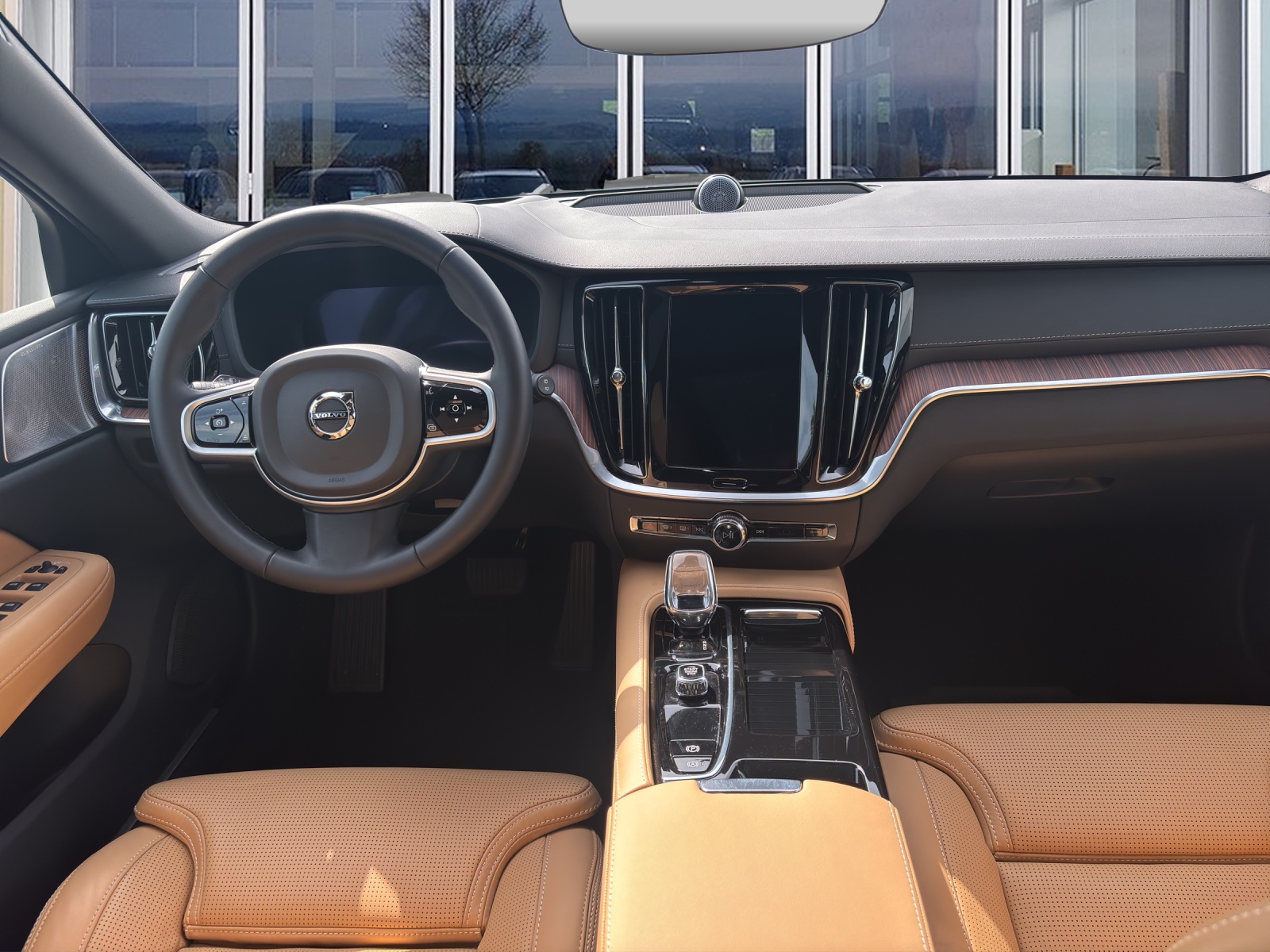 VOLVO V60 2.0 T8 TE Ultimate Dark eAWD-image-10