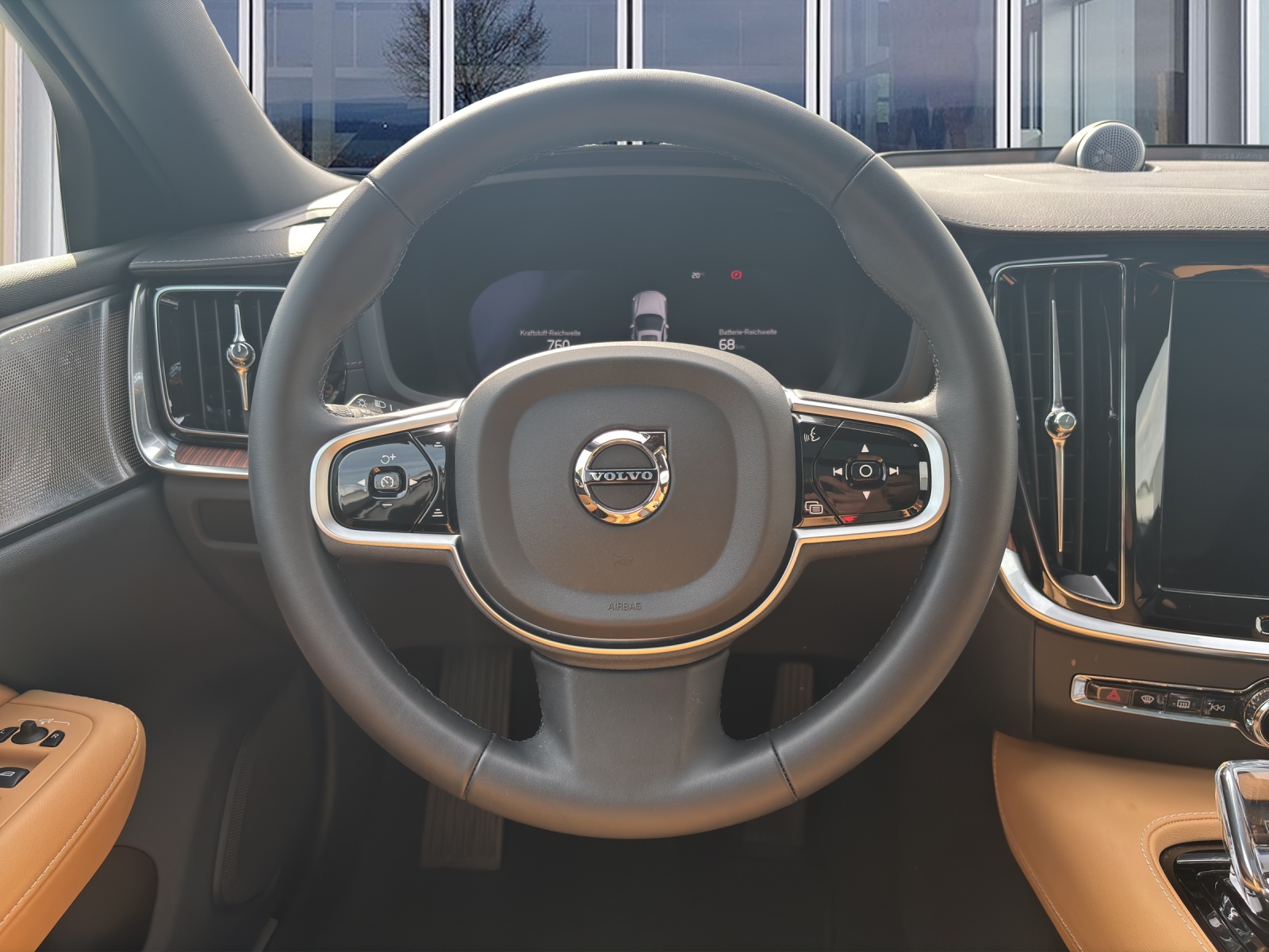 VOLVO V60 2.0 T8 TE Ultimate Dark eAWD-image-11