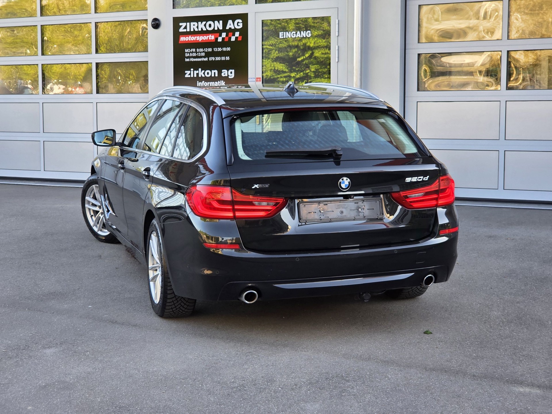 BMW 520d xDrive Touring Luxury-image-6