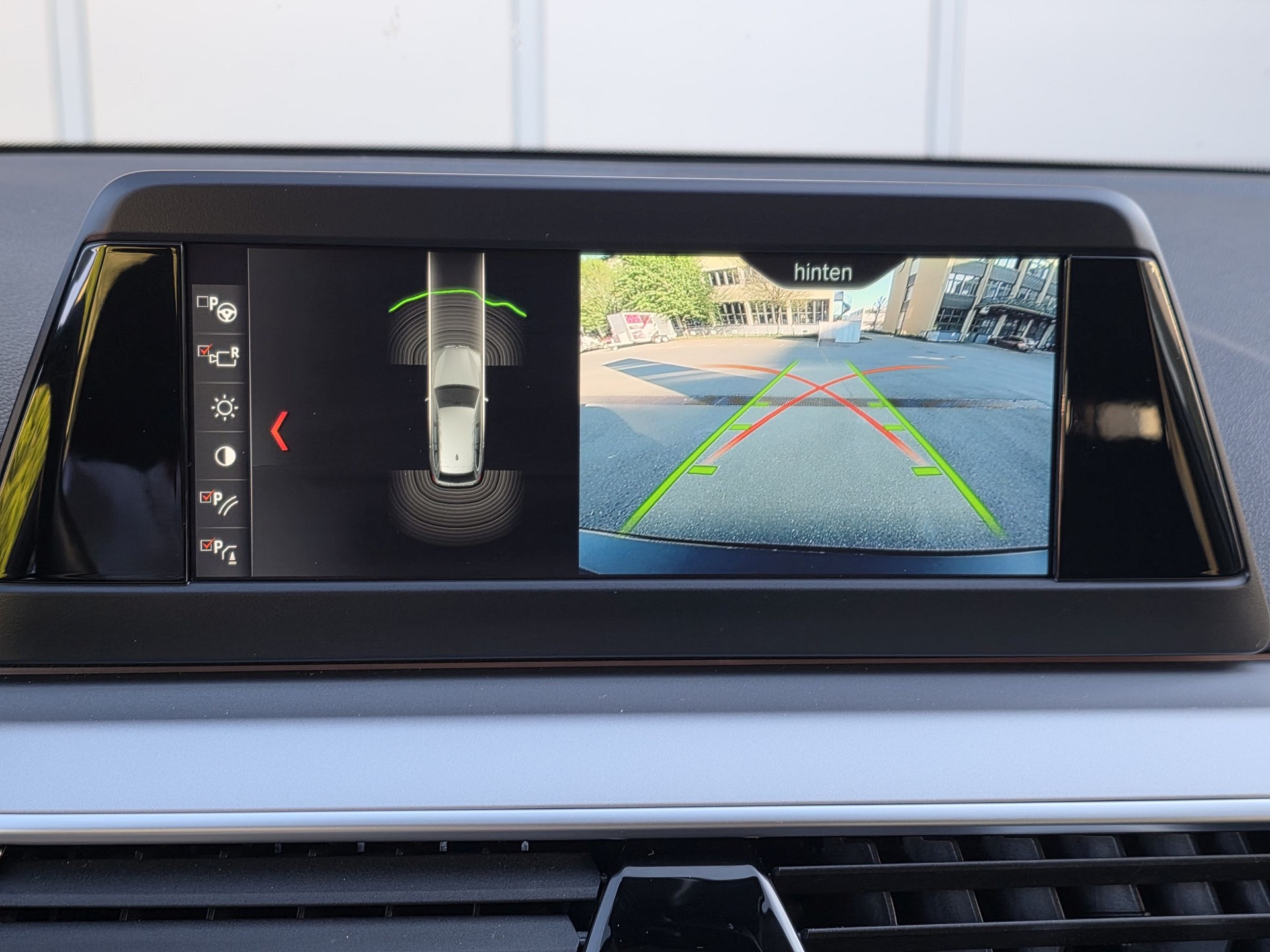 BMW 520d xDrive Touring Luxury-image-19