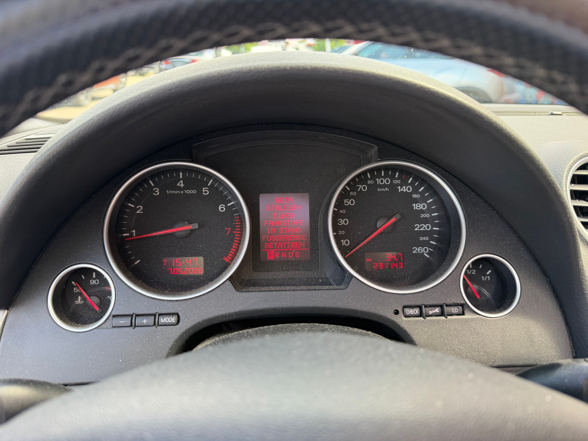AUDI A4 Cabriolet 1.8 Turbo-image-11