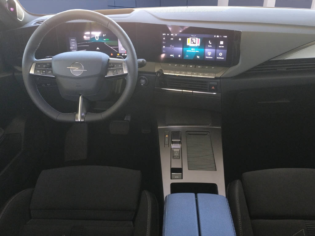 OPEL Astra-e Sports Tourer Ultimate-image-11