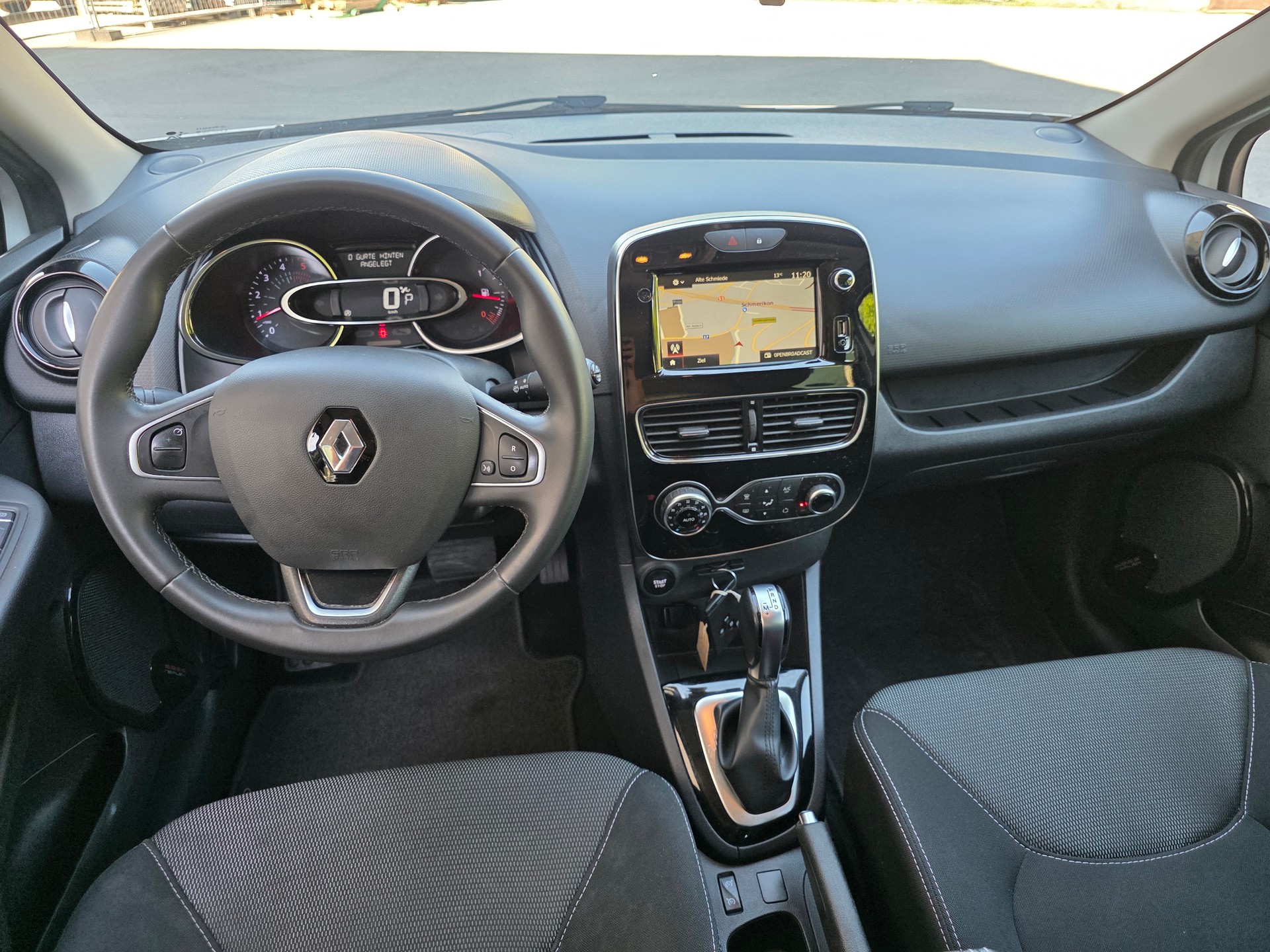 RENAULT Clio 1.5 dCi Intens EDC-image-16