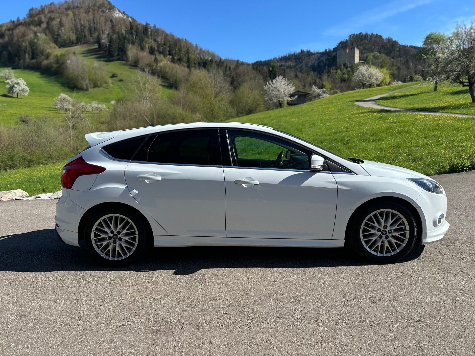 FORD Focus 1.0 SCTi Trend-image-2
