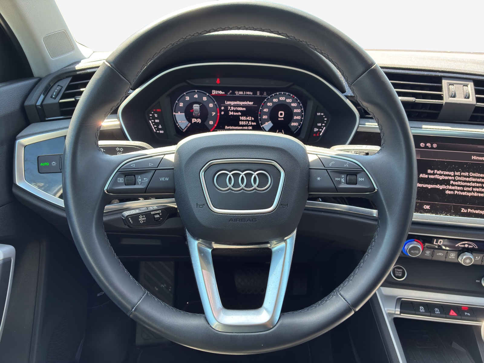 AUDI Q3 35 TFSI S line S-tronic-image-9
