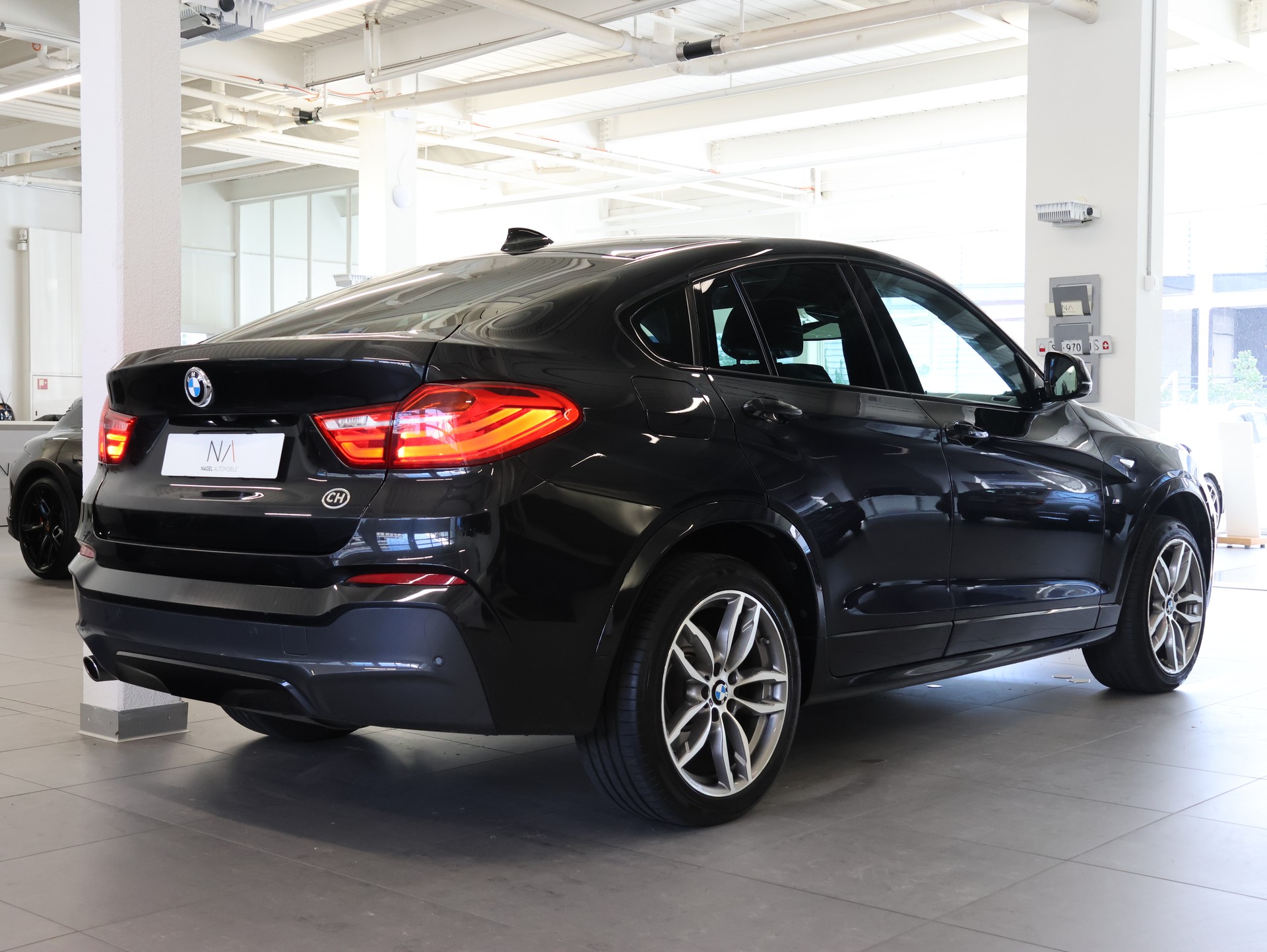 BMW X4 xDrive 20d M Sport Steptronic-image-5