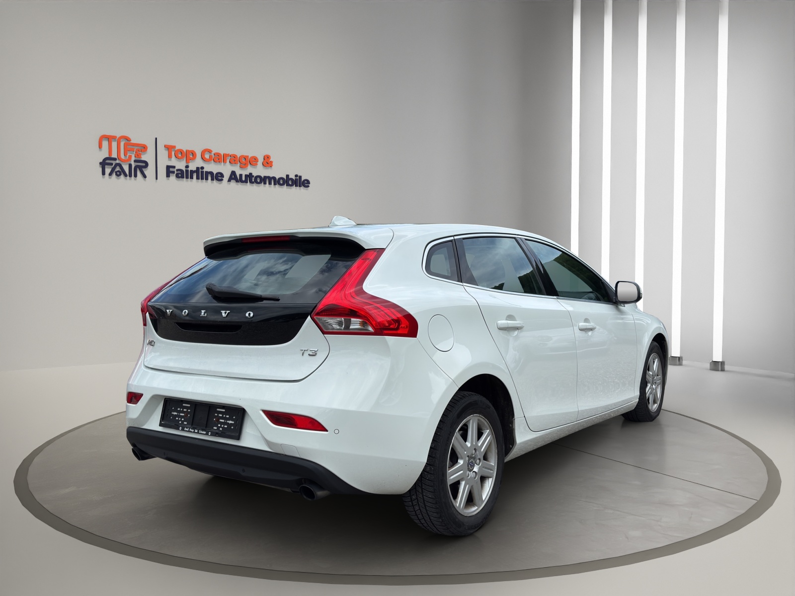 VOLVO V40 T3 Momentum Geartronic-image-7