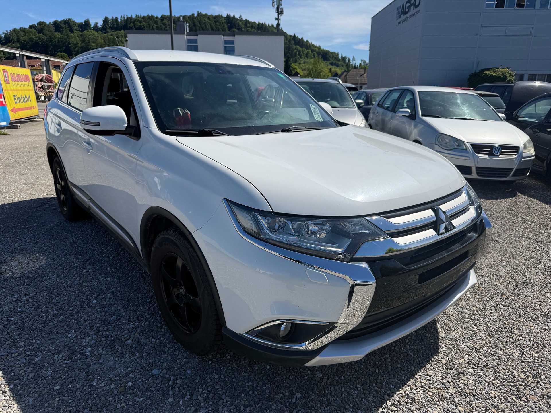 MITSUBISHI Outlander 2.2 DID Style 4WD Automatic-image-1