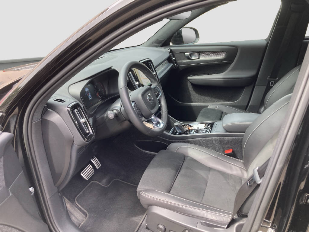 VOLVO XC40 2.0 B4 MH R-Design AWD-image-6