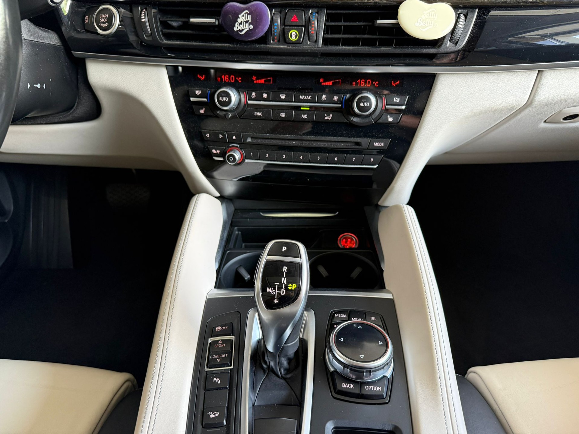 BMW X6 xDrive 50i Steptronic-image-10